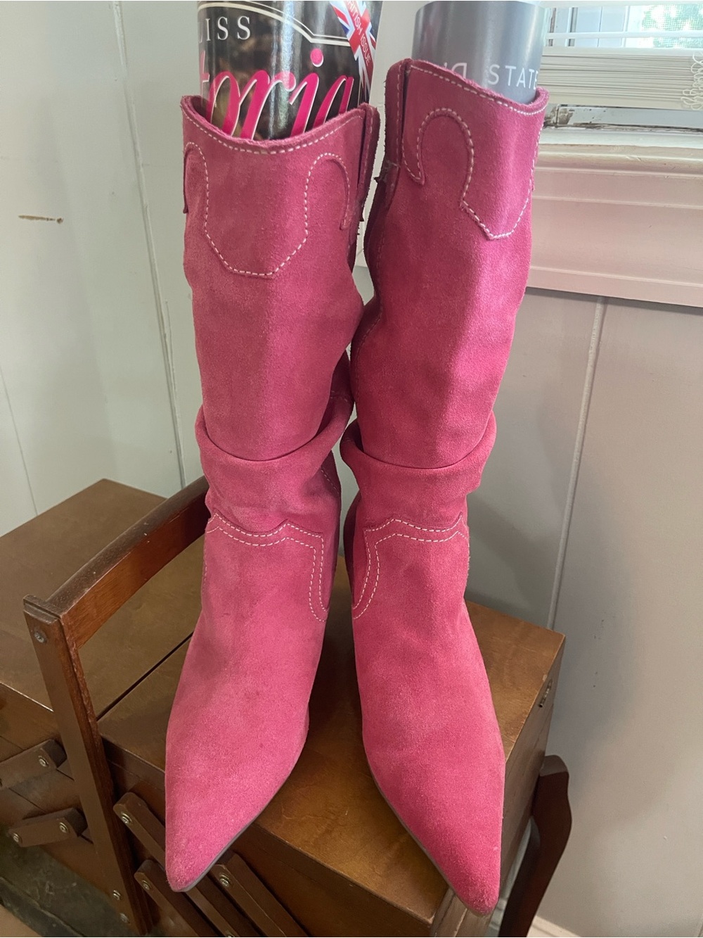Barbie Pink Buttery Suede, Slouch back, Pointy Toe, Kitten Heel Boots. 6